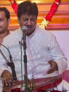 Ustad Rashid Khan at Vivekananda Auditorium on 12th Aug 2012 ...