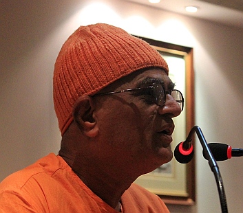 Swami Raghavendrananda - Ramakrishna Mission, Indore